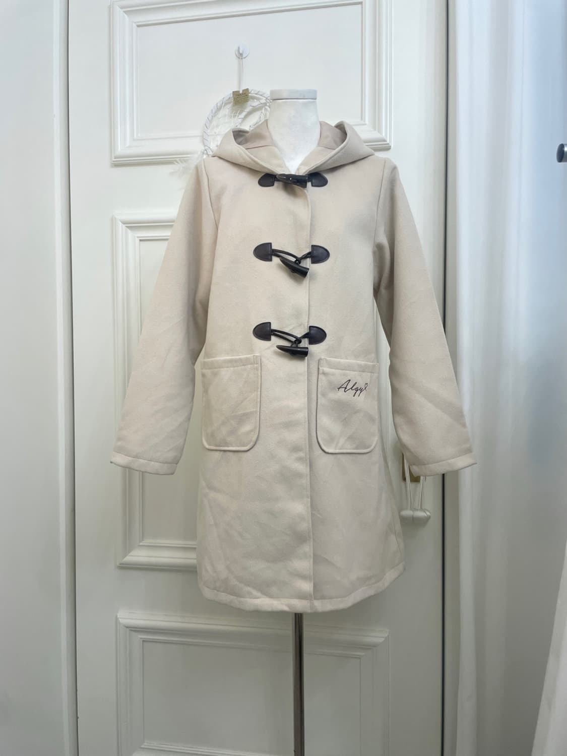 beige ivory pocket embroidery basic coat 상품이미지1
