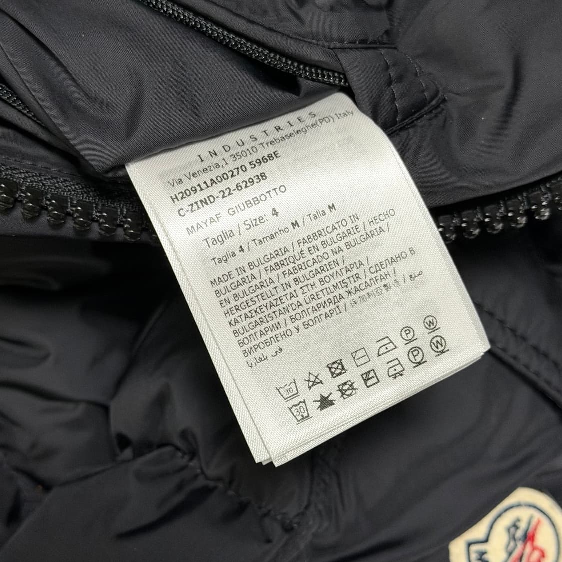 [블랙 4/새상품급] 몽클레어 마야프 패딩 블랙 풀구성 마르크 상품이미지6