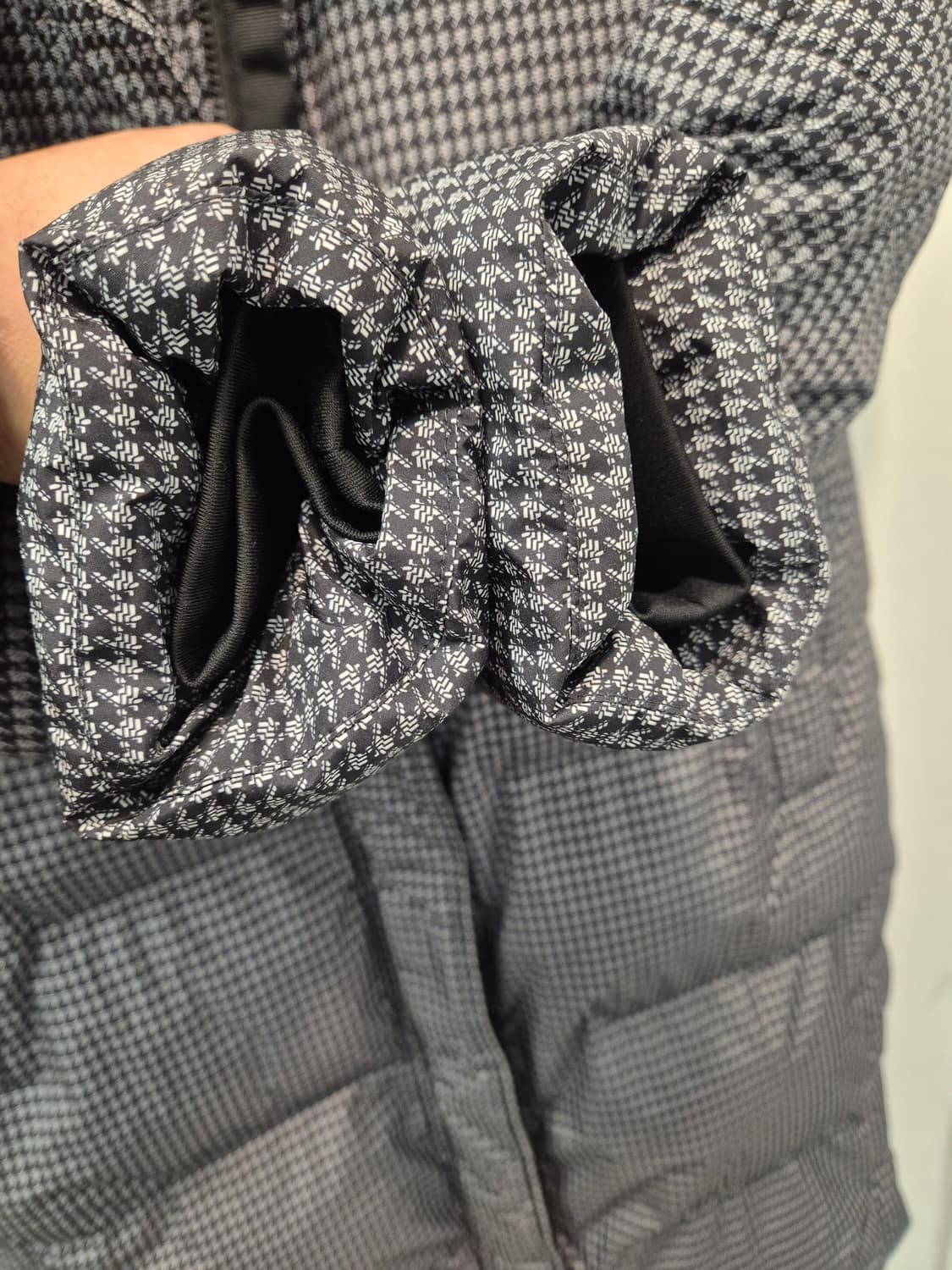 벤시몽 하운드투스 롱패딩 M사이즈(95)
 상품이미지4