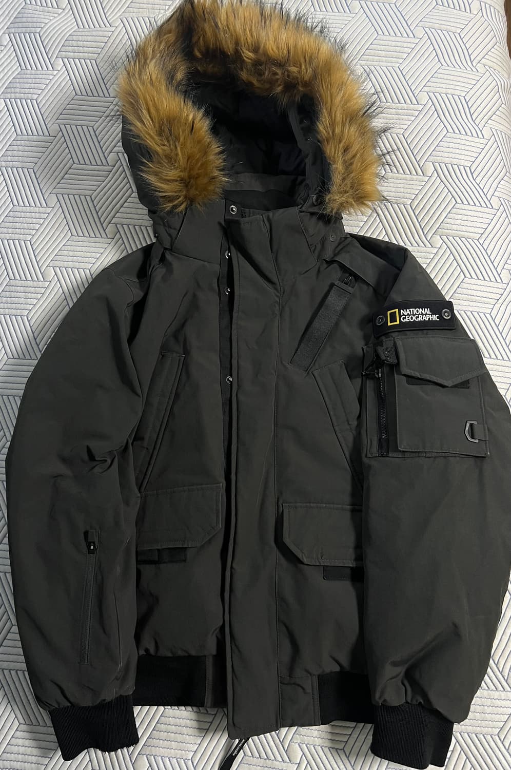 내셔널지오그래픽 타루가 RDS 덕다운 숏패딩 L 차콜(다크그레이) 상품이미지1