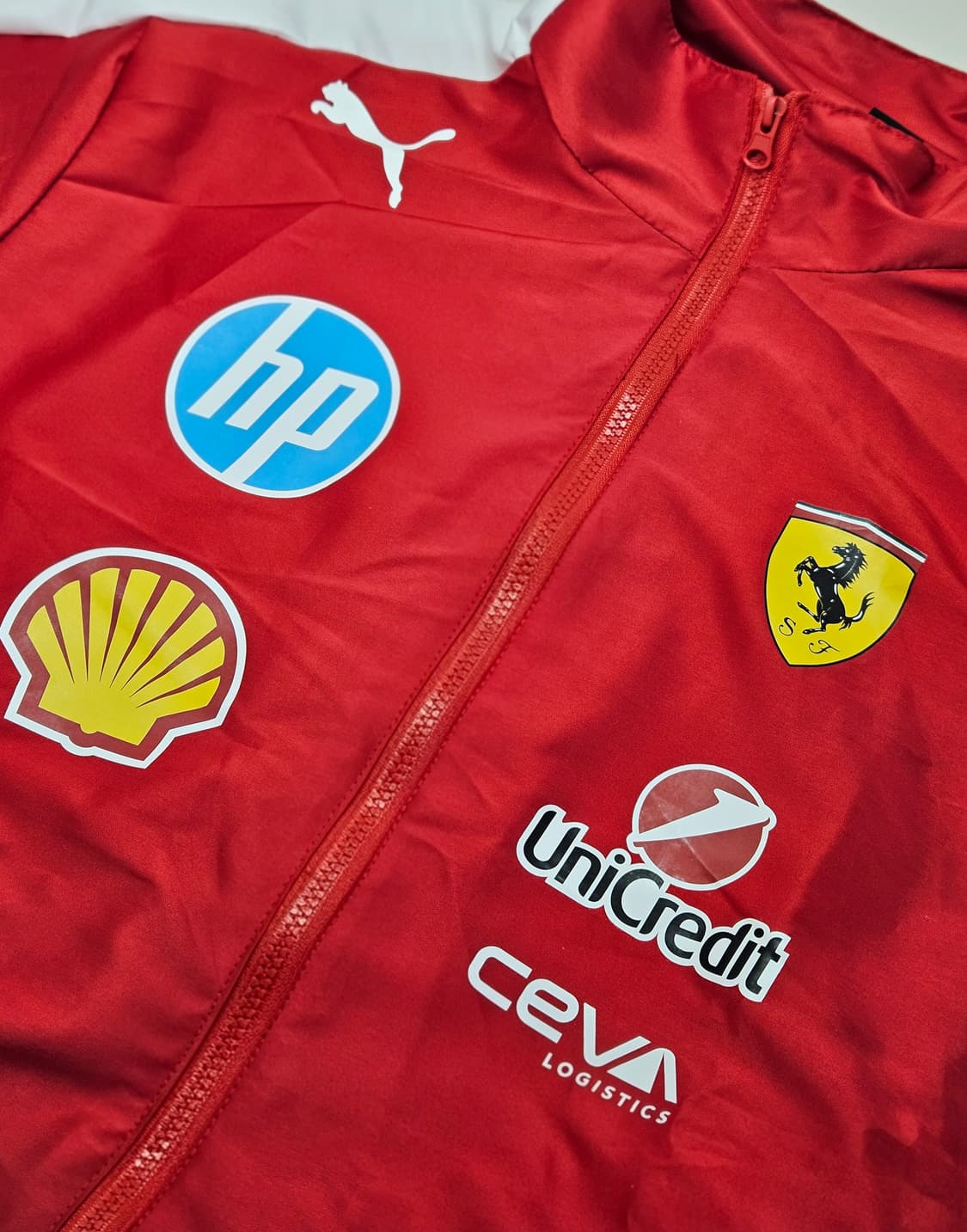 푸마 스쿠데리아 페라리 바람막이 판매합니다 상품이미지1