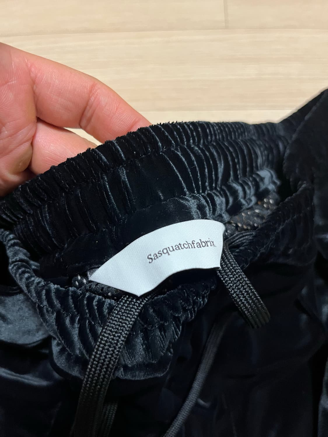 사스콰치 패브릭스 24FW 벨루어 트랙팬츠 L 블랙 (니들스 상위호환) 상품이미지3
