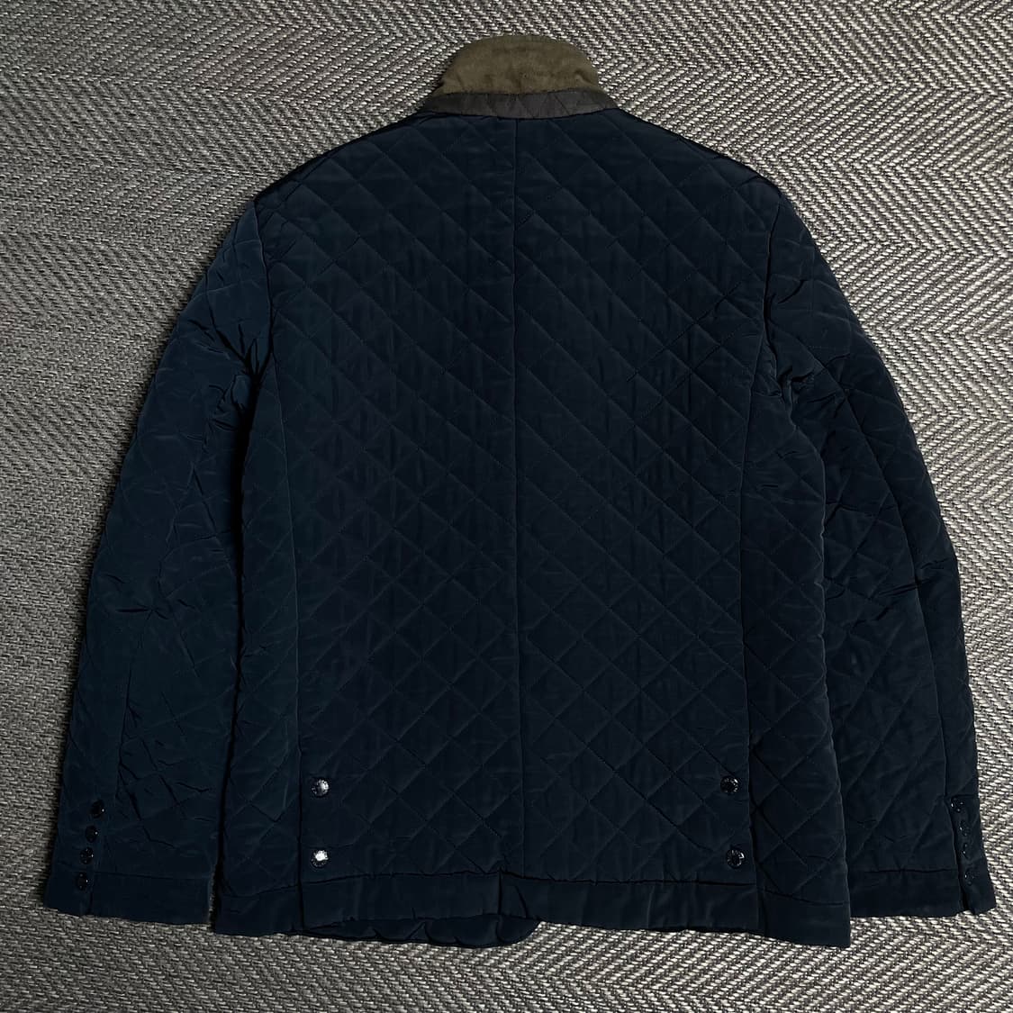 EVISU 에비수 미니멀 뱃지 로고 다이아몬드 퀼팅 자켓 y 5142 상품이미지4