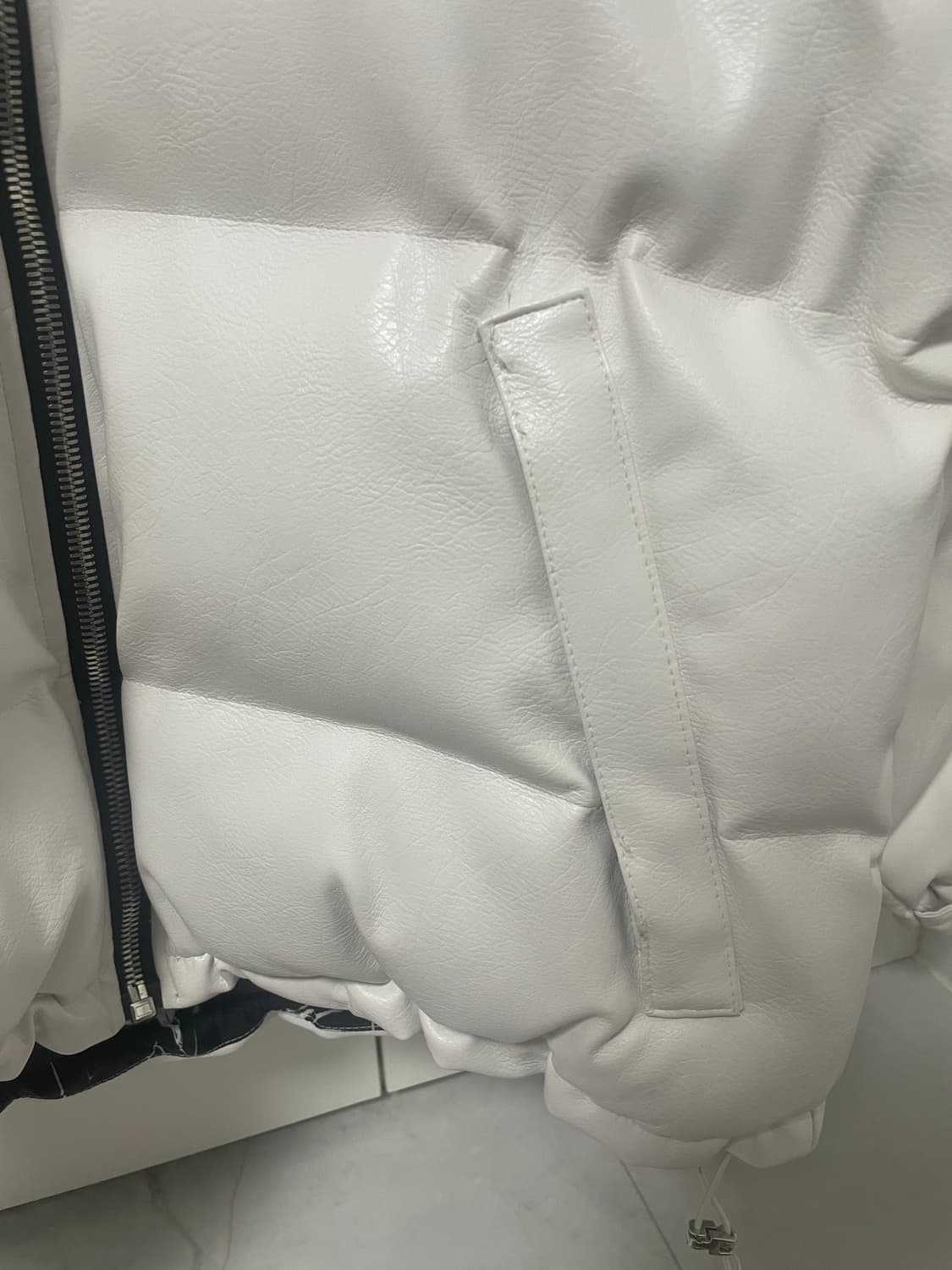 떠그클럽 레더패딩 상품이미지6