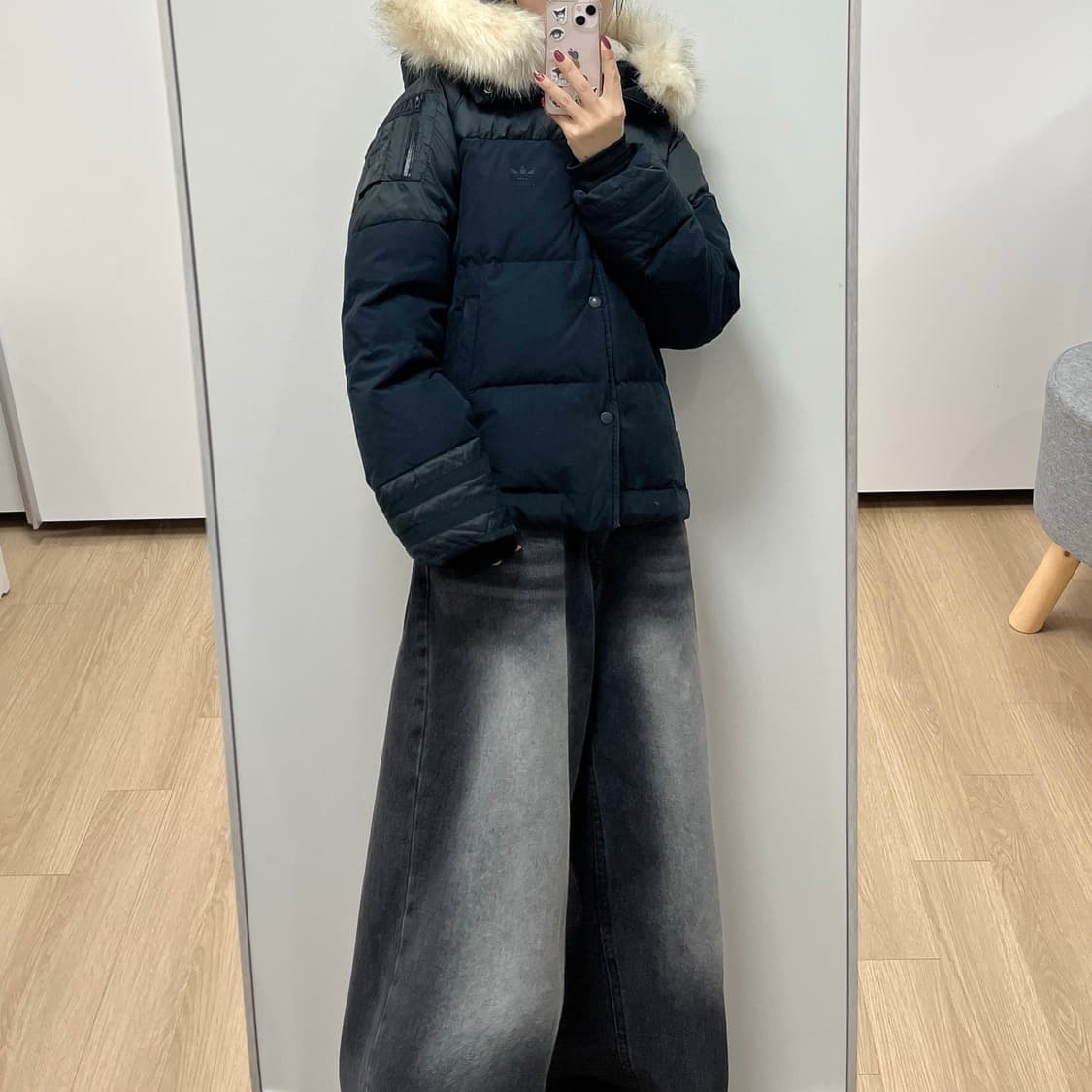 아디다스 자수로고 덕다운 블랙 숏 패딩 자켓 상품이미지1