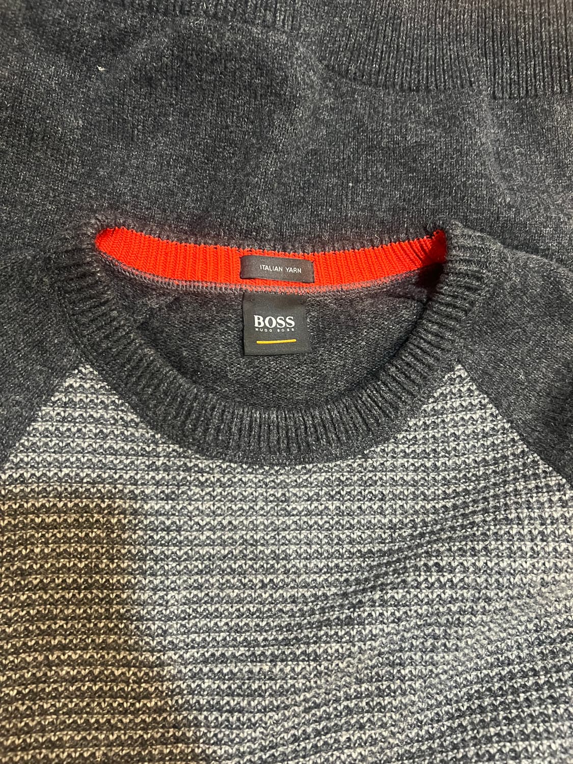 휴고보스 BOSS 남성 그레이 라운드울니트 

 상품이미지3