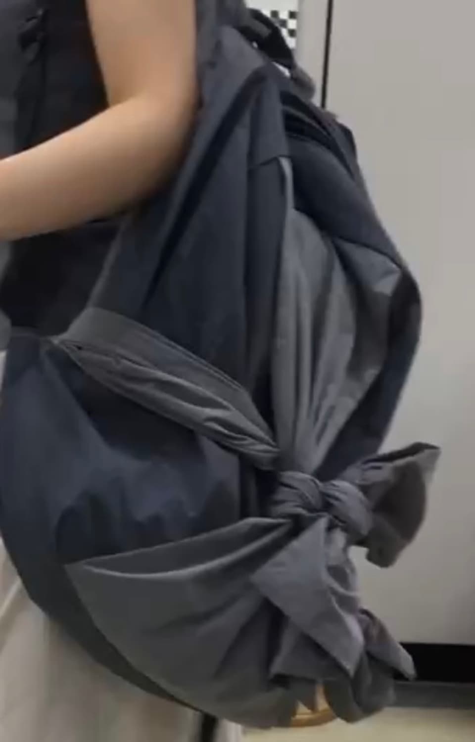 이우가마카라스 나일론백 애쉬퍼플 상품이미지2