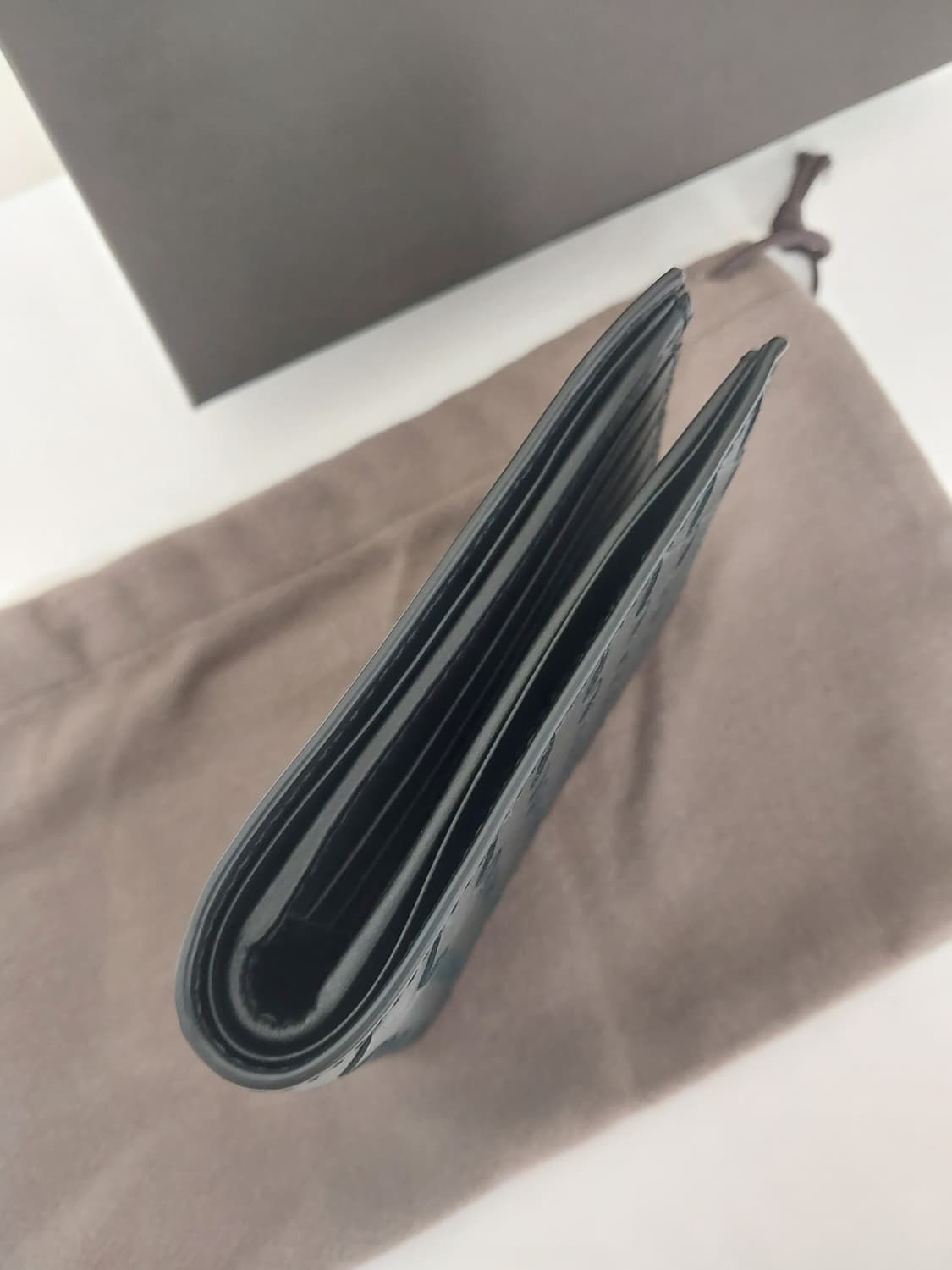 [미사용/정품] 보테가베네타 인트레치아토 반지갑 상품이미지4