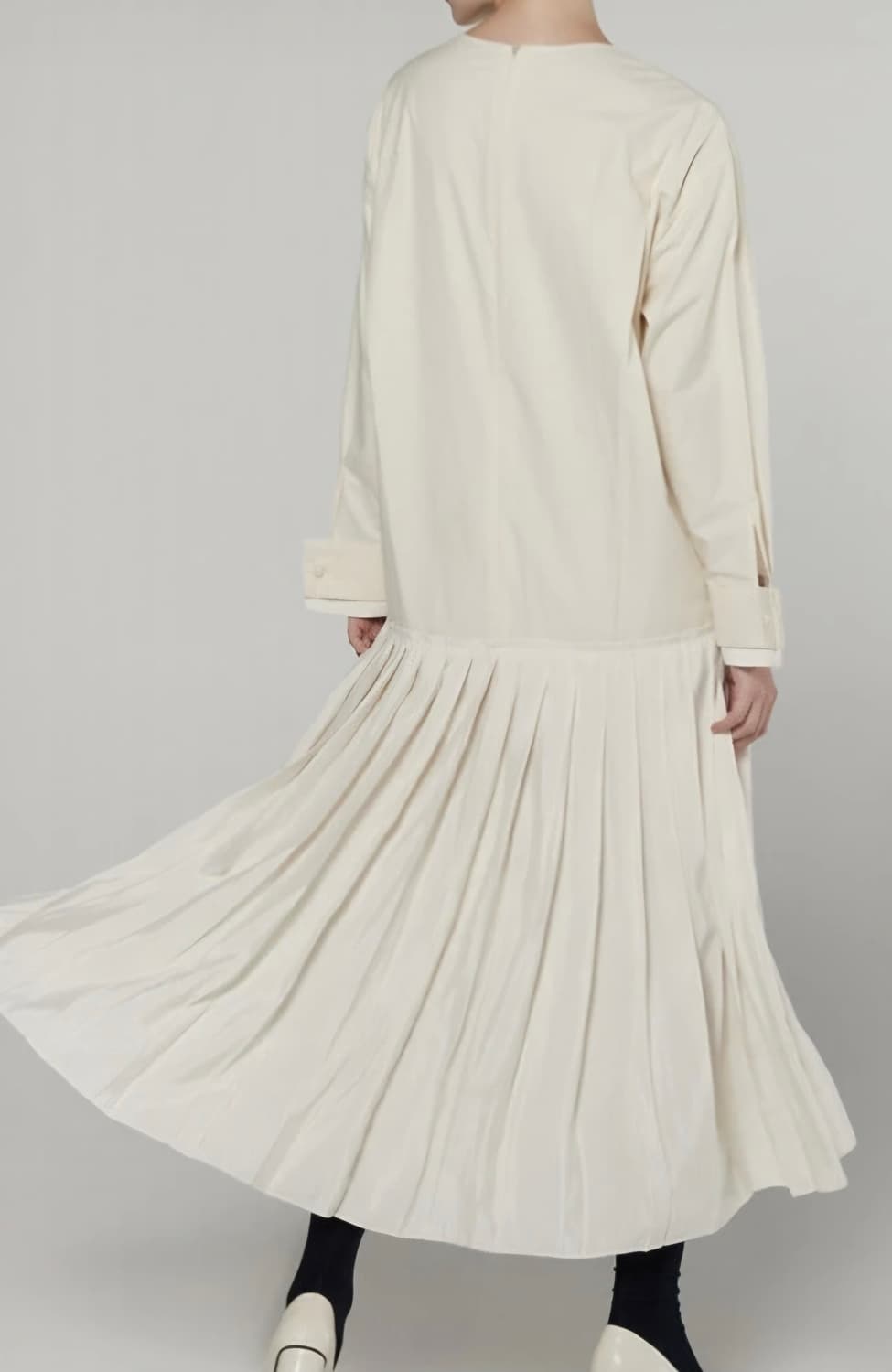 새상품)비뮤즈맨션 플리츠 원피스  상품이미지2