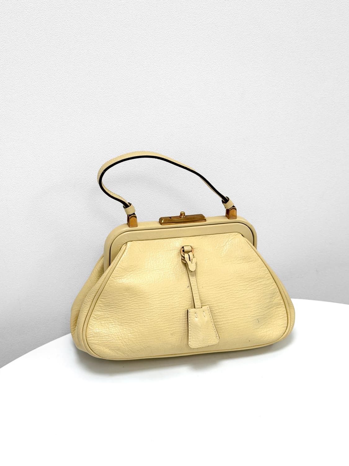 프라다 크림 베이지 레더 프레임 탑핸들 백 상품이미지4