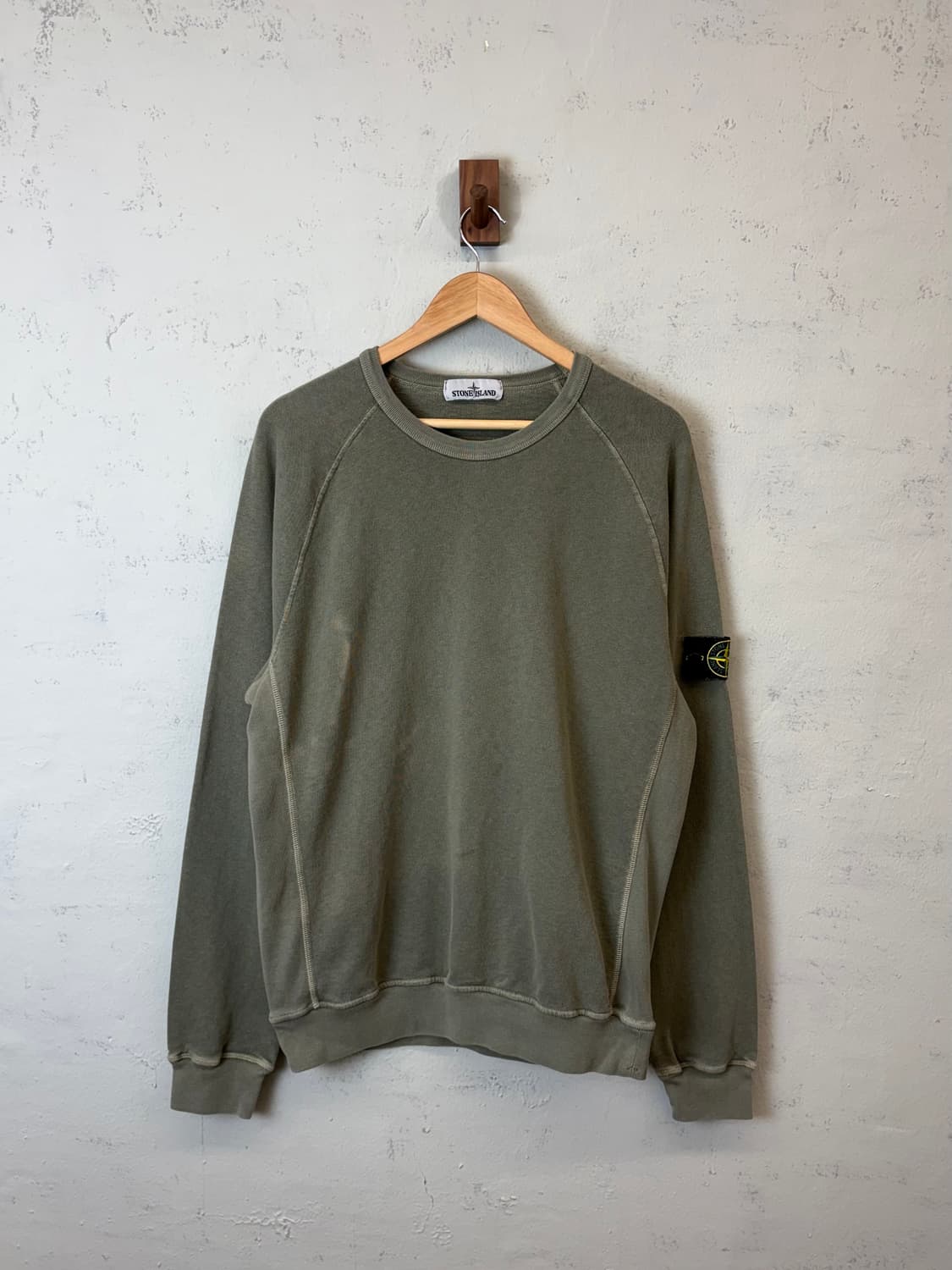 스톤아일랜드 백화점 택 정품 와펜 맨투맨 카키 상품이미지1