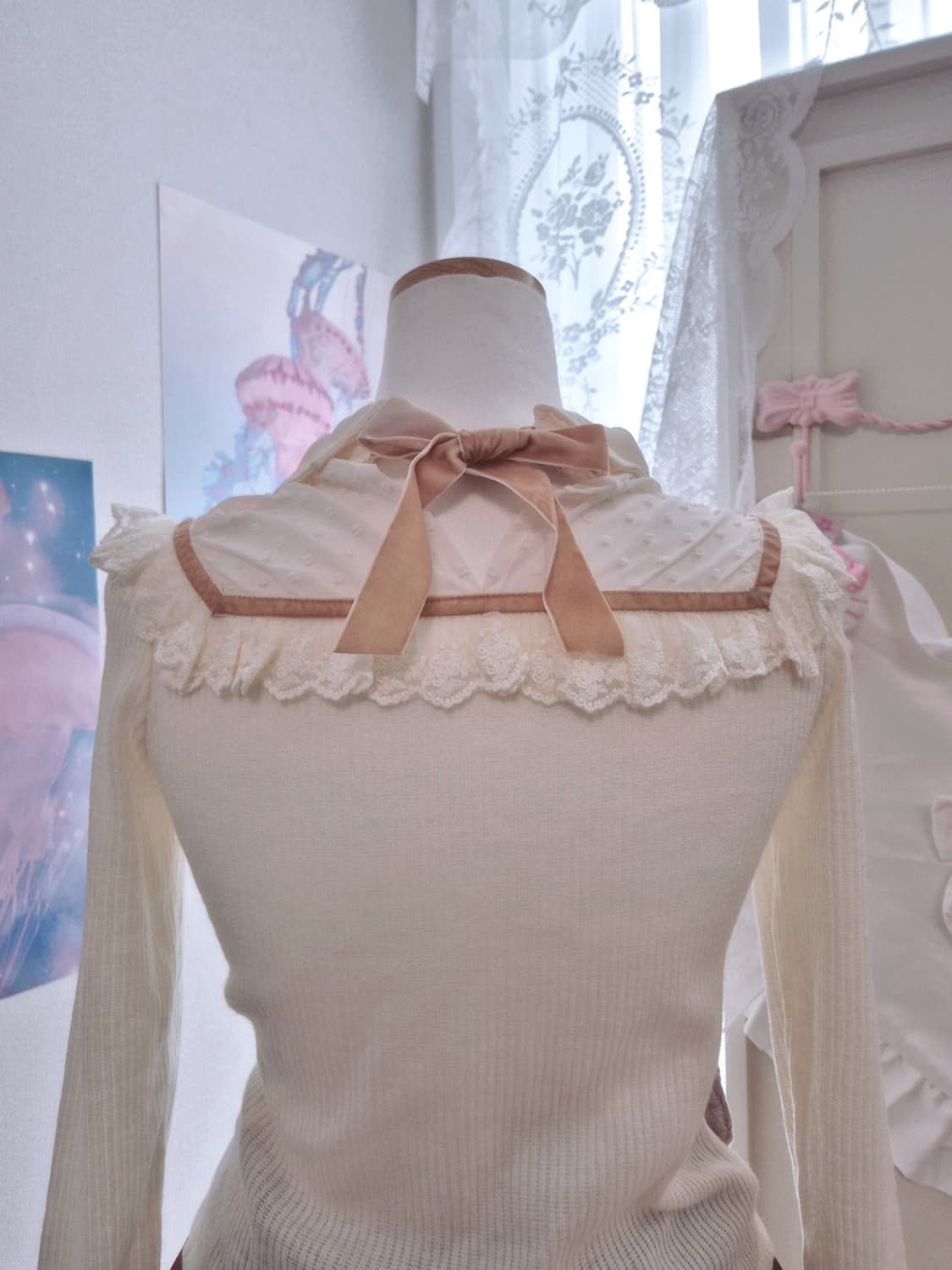 리즈리사 데드스탁 라떼갸루 벨벳 리본 프릴 도트 블라우스 상품이미지3