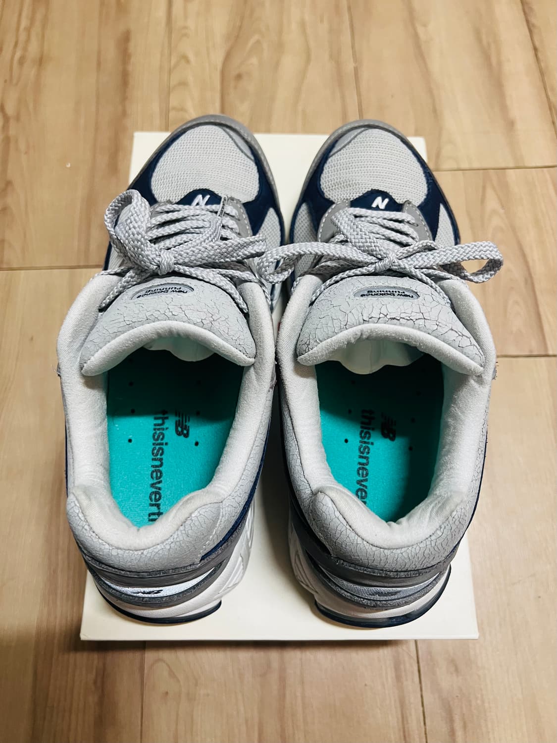 뉴발란스 X 디네뎃 2002R 2022 다운타운런 / 275 상품이미지5