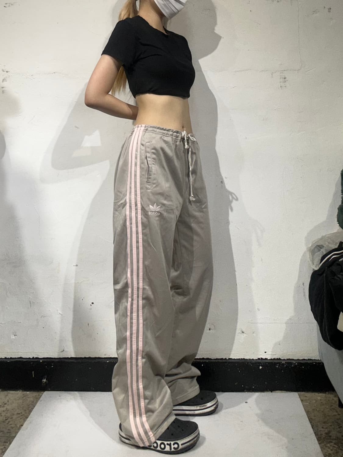 아디다스 대장급 그레이 핑크 삼선 와이드 팬츠 L 상품이미지1