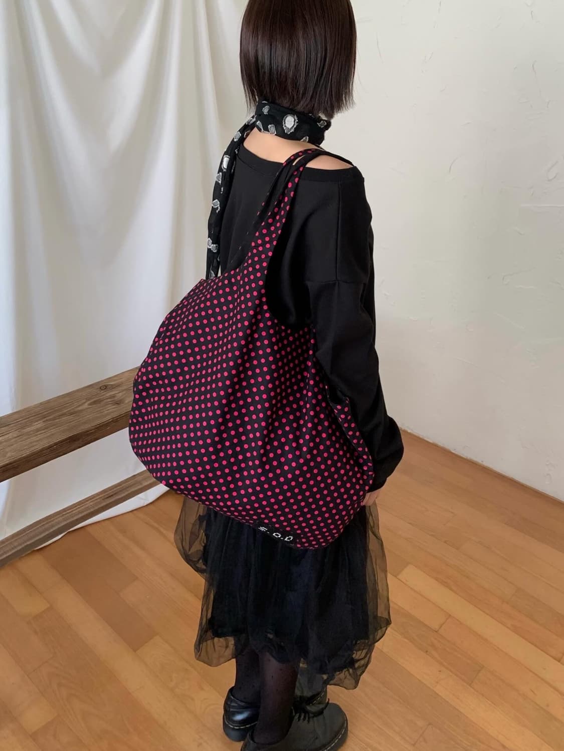 S.O.O Reversible Pink & Black Tote Bag 상품이미지3