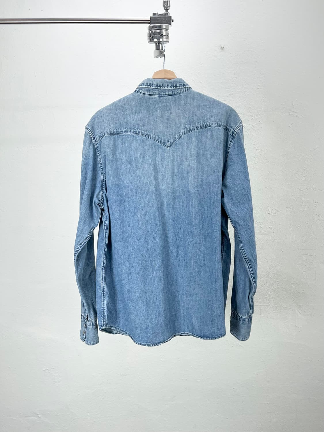 리바이스 레드탭 연청 웨스턴 스탠다드 데님 셔츠 상품이미지6