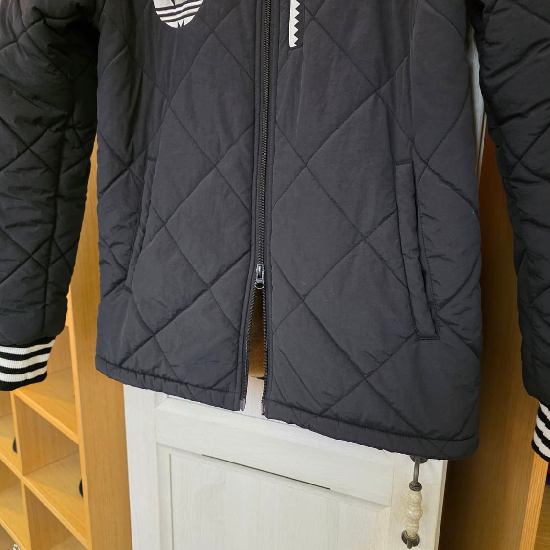아디다스 블랙 퀼팅 자켓 상품이미지5