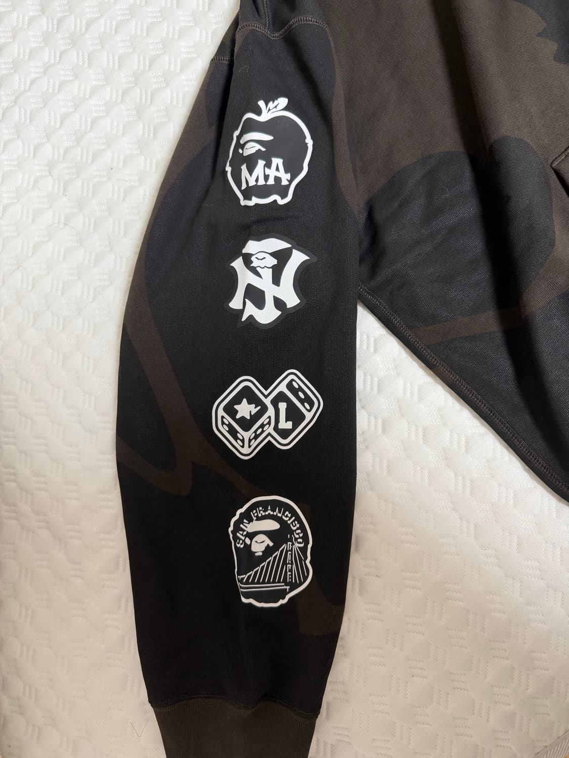 BAPE 베이프 US 블랙 프라이데이 솔리드 카모 더블 샤크 후드 상품이미지4