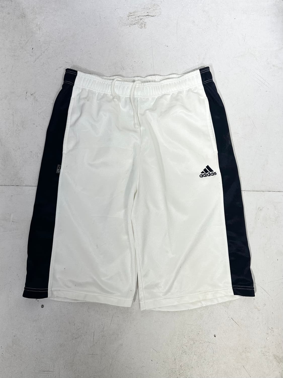 아디다스 화이트 블랙 사이드 라인 버뮤다 반바지 트레이닝 팬츠 L 상품이미지4
