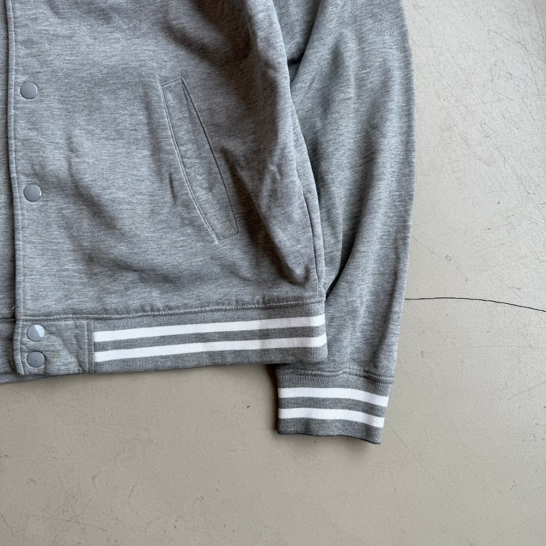 칼하트 바시티 자켓 상품이미지3