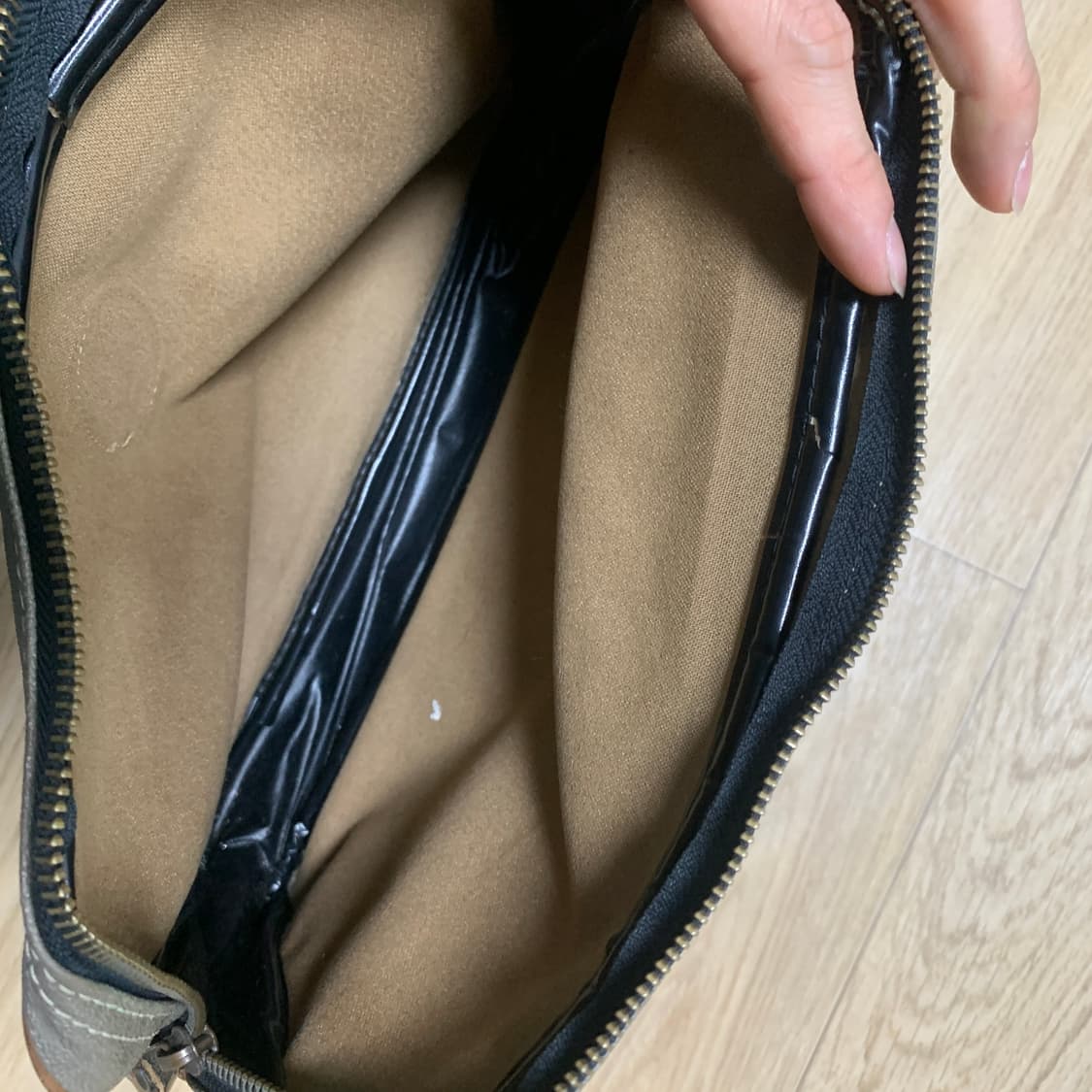 C.P.Company 빈티지 가죽 클러치백 상품이미지4