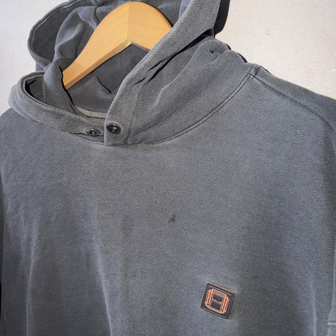 솔리드옴므 빽로고 후드 티셔츠 48 (남성 105까지) 상품이미지2