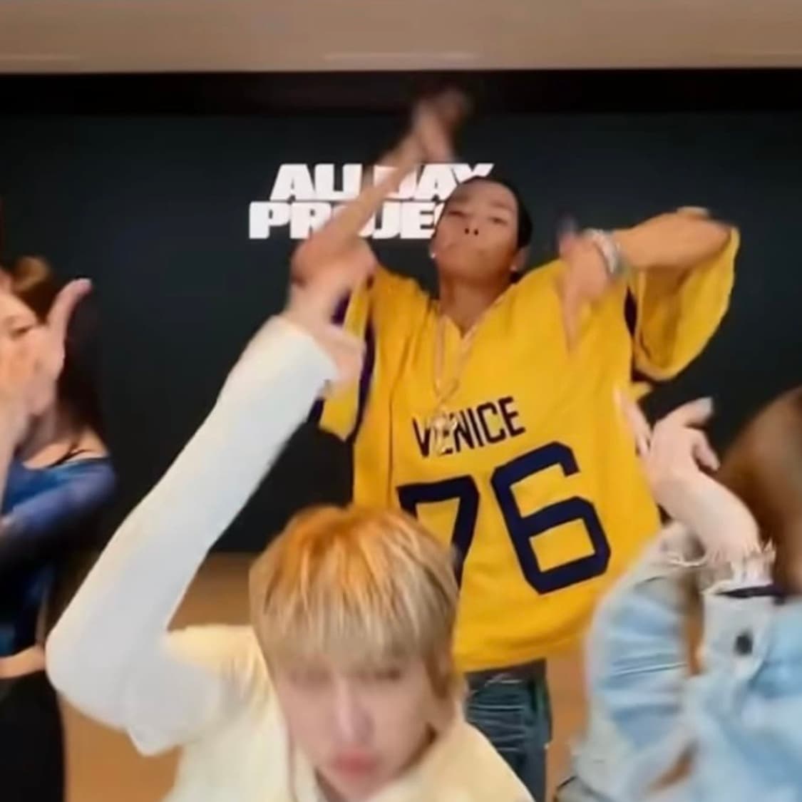 ERL Yellow 'Venice 76' Football Jersey S 상품이미지3