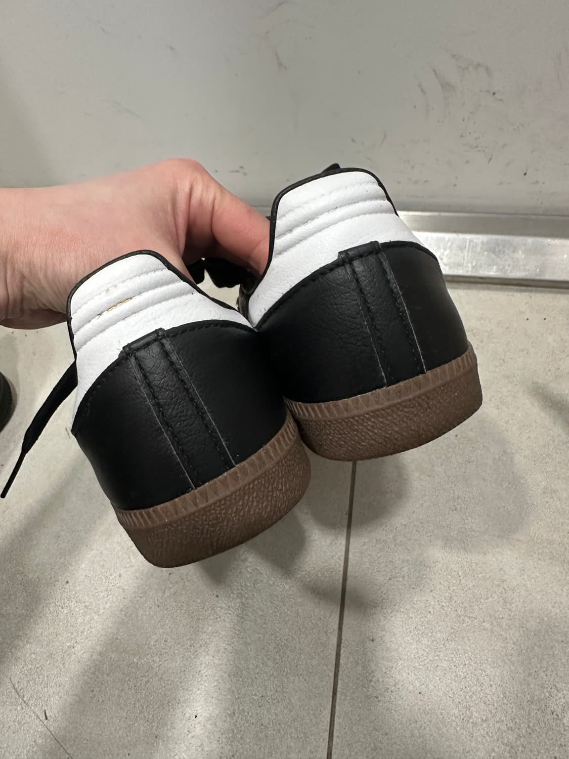 아디다스 삼바 비건 블랙 화이트 235 상품이미지3