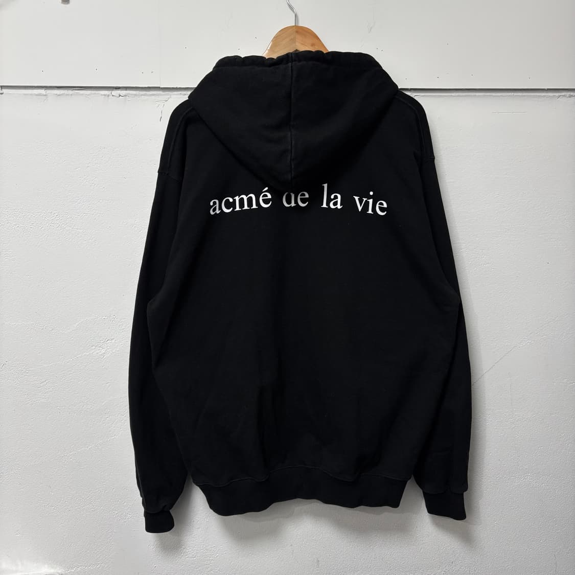 아크메드라비 블랙 프린팅 후드티 상품이미지6