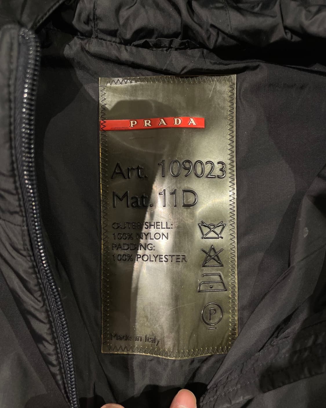 프라다 블랙 레드탭 나일론 후디 베스트 상품이미지7