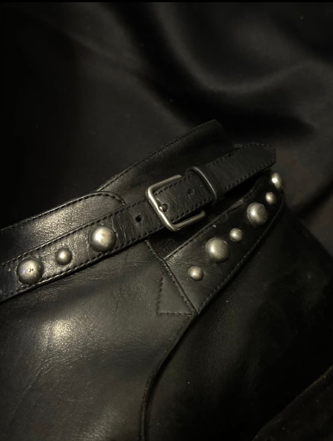 생로랑 에디슬리먼 스터드 부츠 상품이미지4