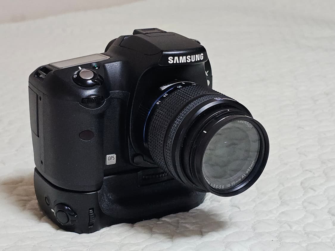 삼성 GX-10 DSLR 카메라+배터리 그립 상품이미지1