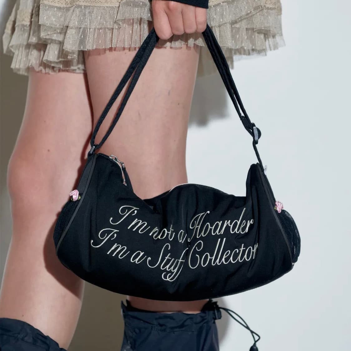 [새상품] 스컬프터 로즈 미니 더플 백 블랙 상품이미지4