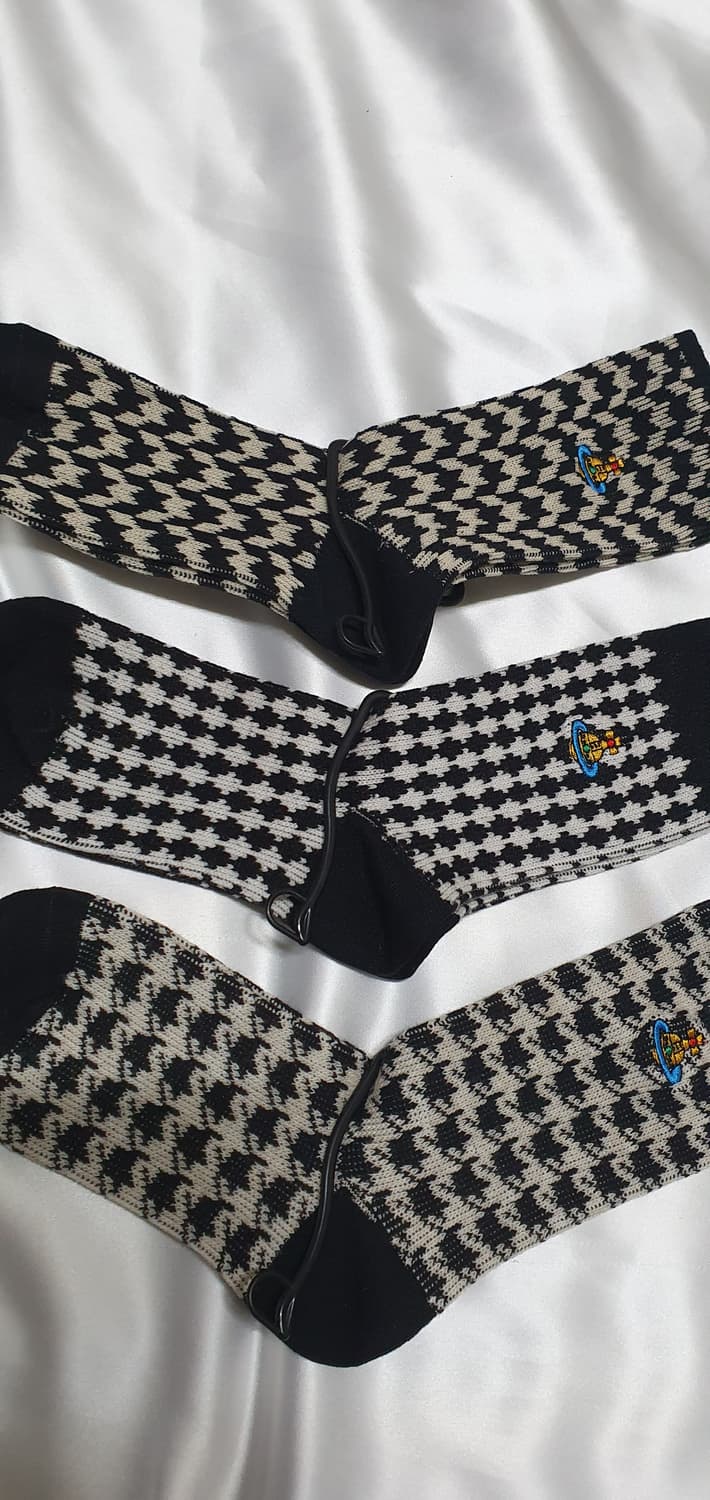 블랙 화이트 체크 제비체크 비비안웨스트우드 양말  상품이미지5