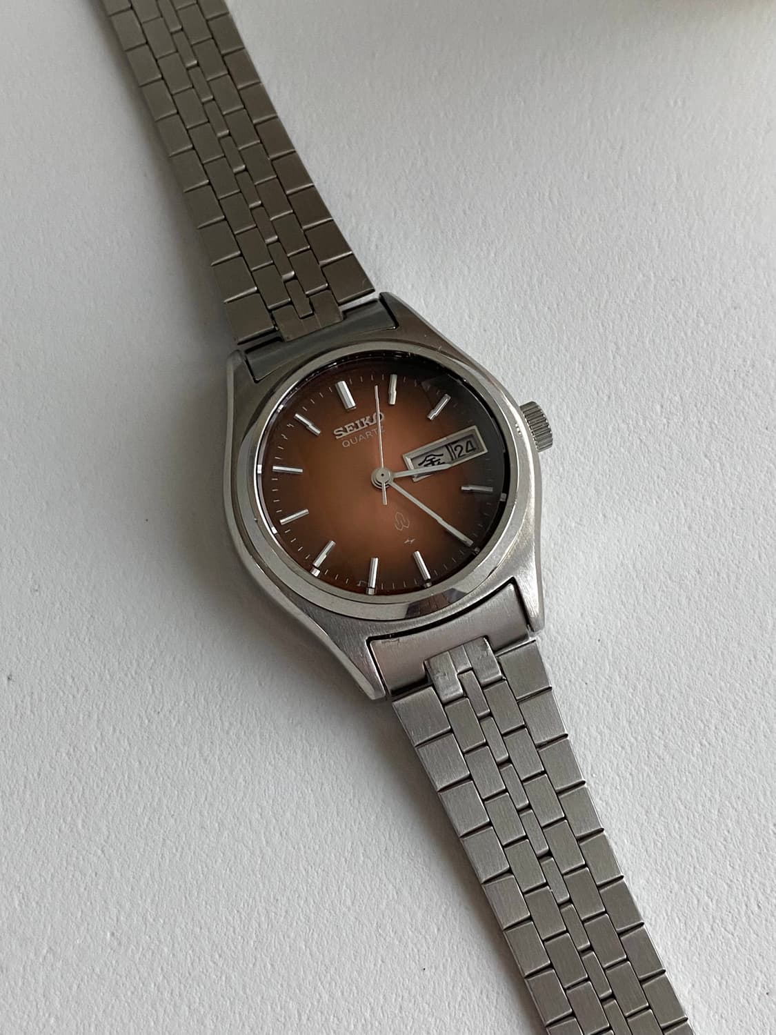 Seiko 세이코 브라운 그라데이션 데이데이트 쿼츠 상품이미지2