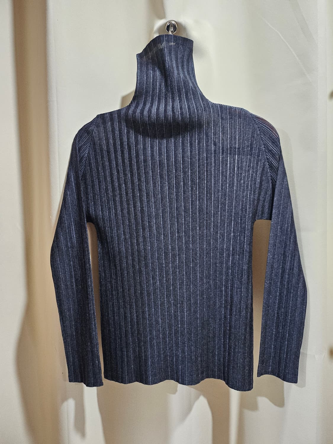 플리츠플리즈 하이넥탑 상품이미지2