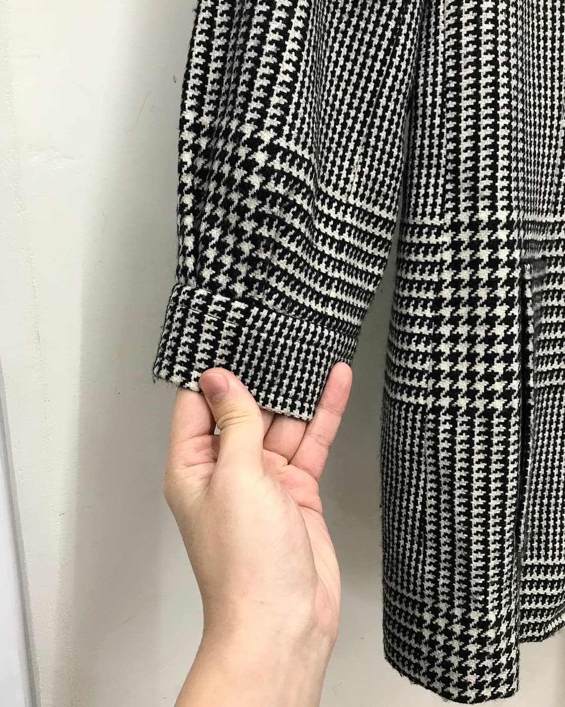 입생로랑 울 하운드체크 하프 코트 상품이미지6