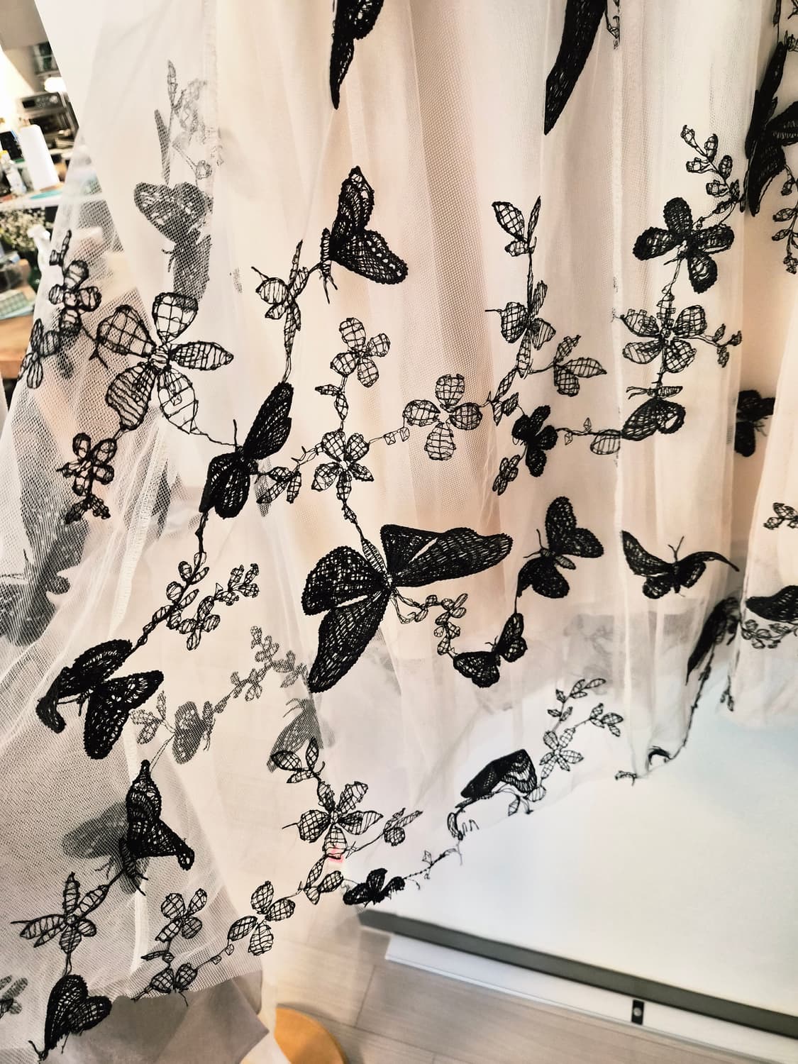 [새상품] 나비 자수 튤 롱 스커트 상품이미지5