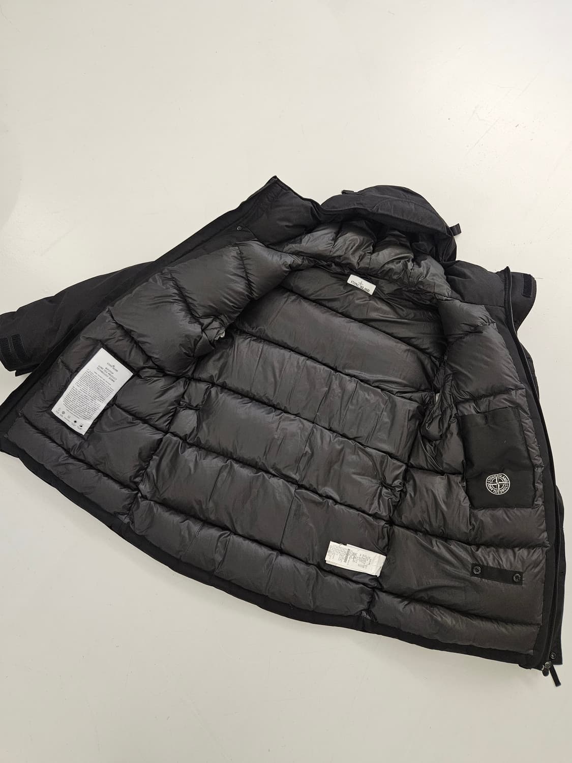 스톤아일랜드 21FW 립스탑 고어텍스 다운자켓 블랙 M(100~103) 상품이미지3