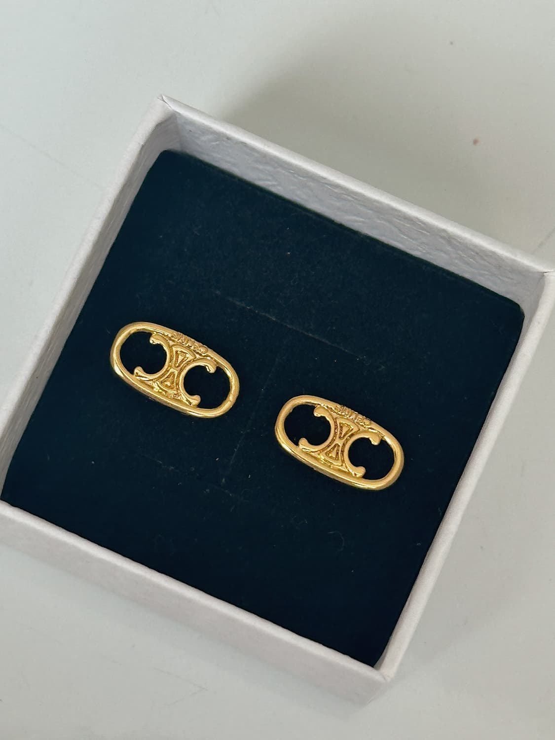 셀린느 오벌 골드 업사이클링 귀걸이 상품이미지5