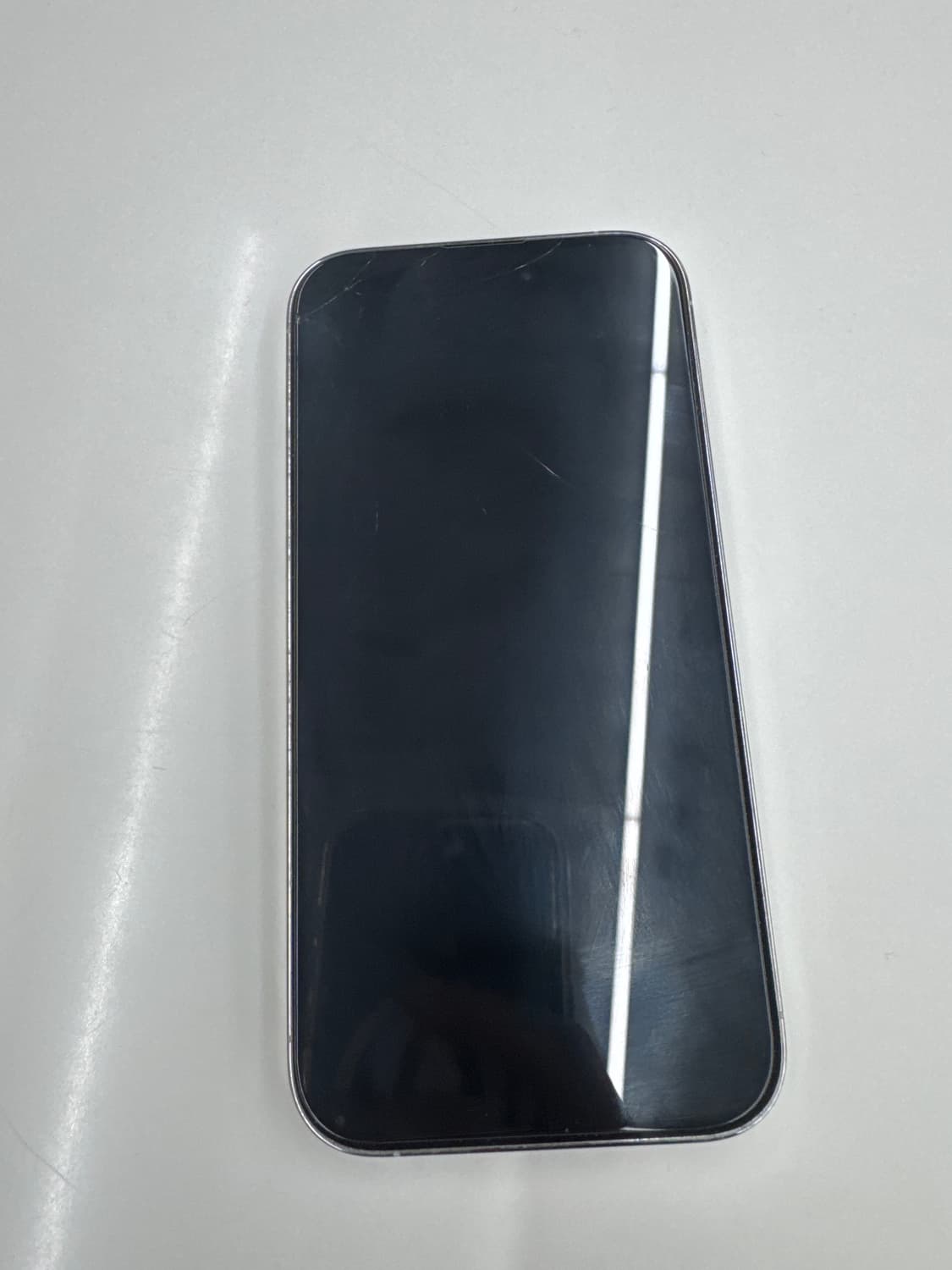 아이폰14프로 화이트 256기가 팝니다. 상품이미지1