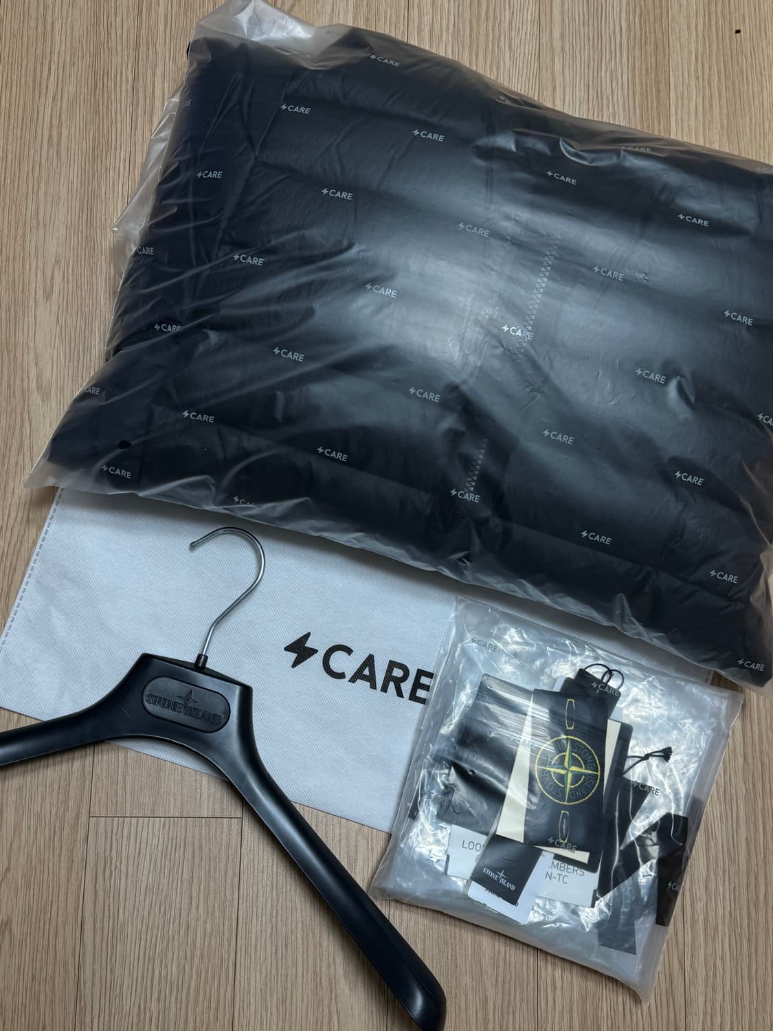 25SS 스톤아일랜드 룸우븐 체임버스 경량패딩 M 상품이미지10