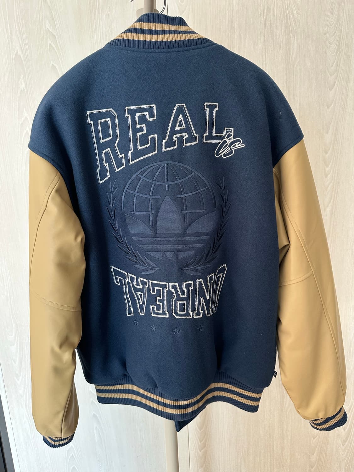 adidas 바시티 자켓 상품이미지2