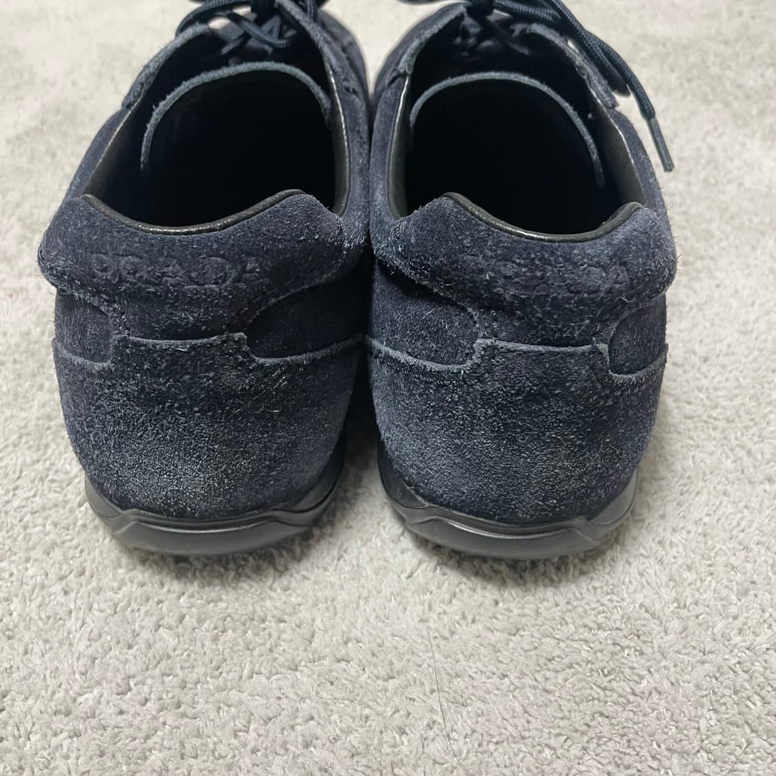 275) 프라다 스포츠 메탈로고 스웨이드 스니커즈 상품이미지4