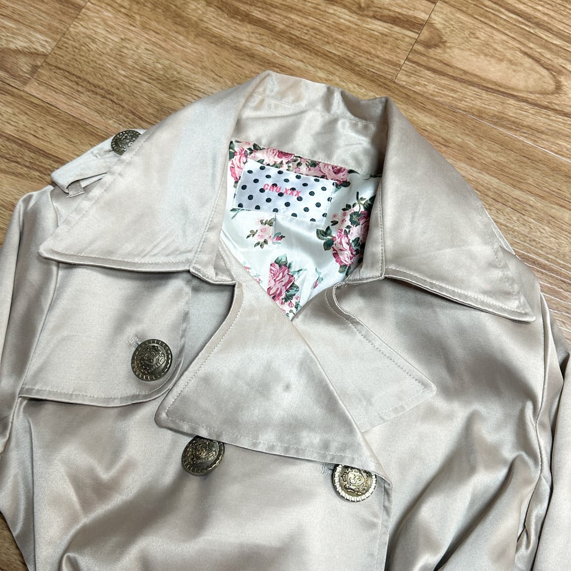 빈티지 라떼 금장 트렌치 코트 플라워 리즈리사깔 오네갸루 히메갸루 로걀 상품이미지3