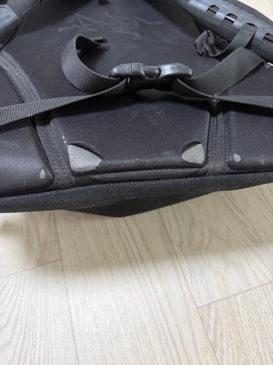 아크테릭스 아로 22L 블랙 상품이미지3