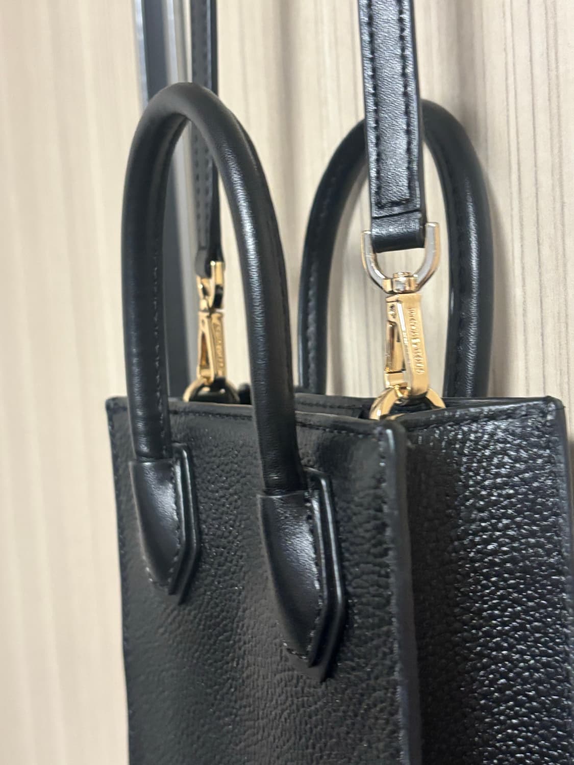 마이클코어스 미니크로스백 상품이미지4