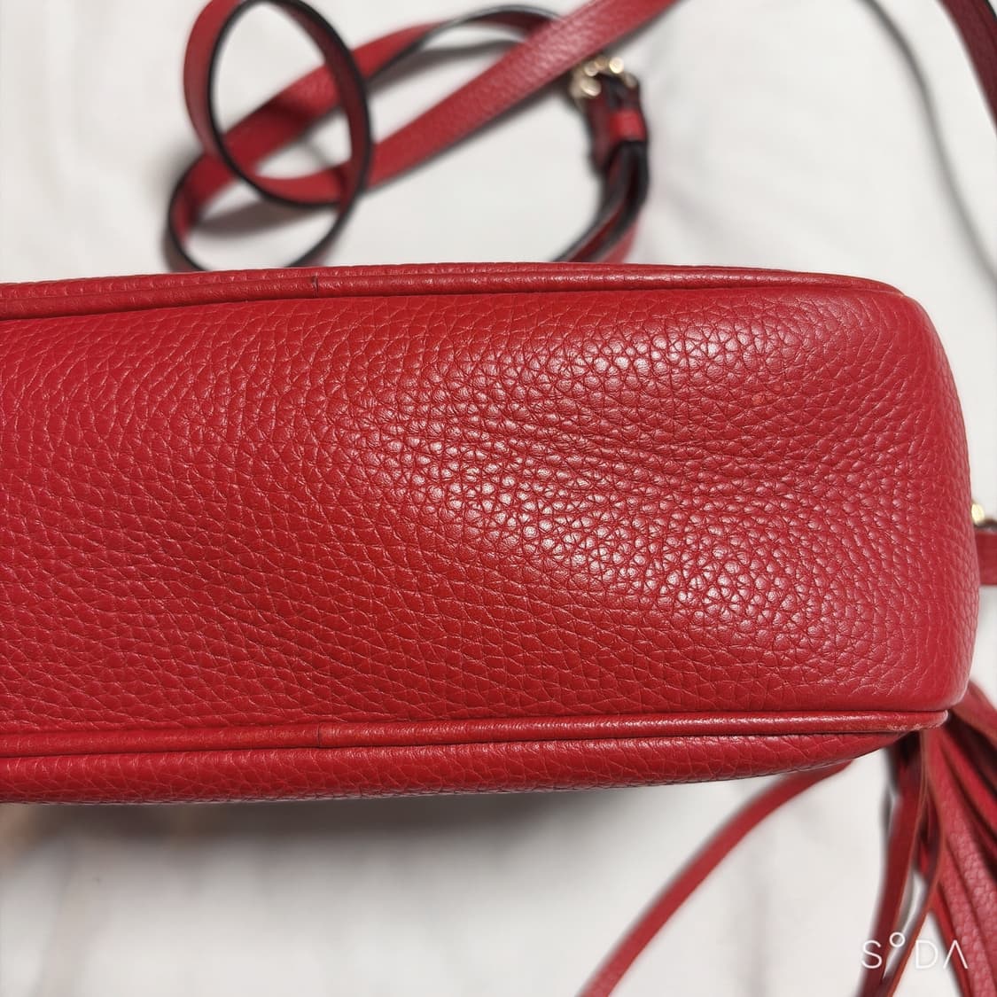 구찌 소호 디스코백 레드 태슬 크로스백 상품이미지4