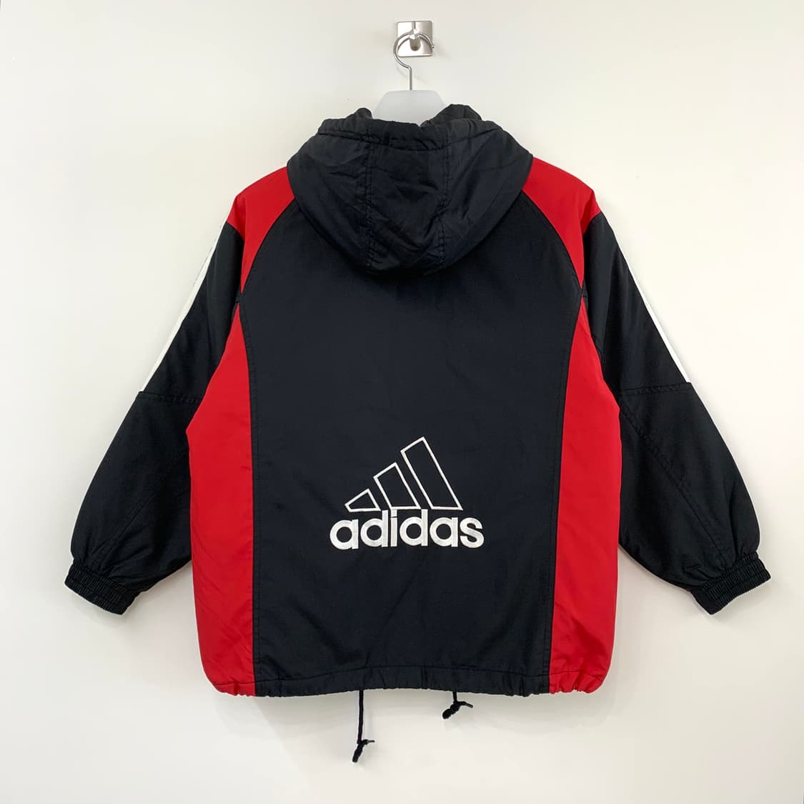 아디다스 빅로고 누빔안감 바람막이 점퍼 상품이미지3