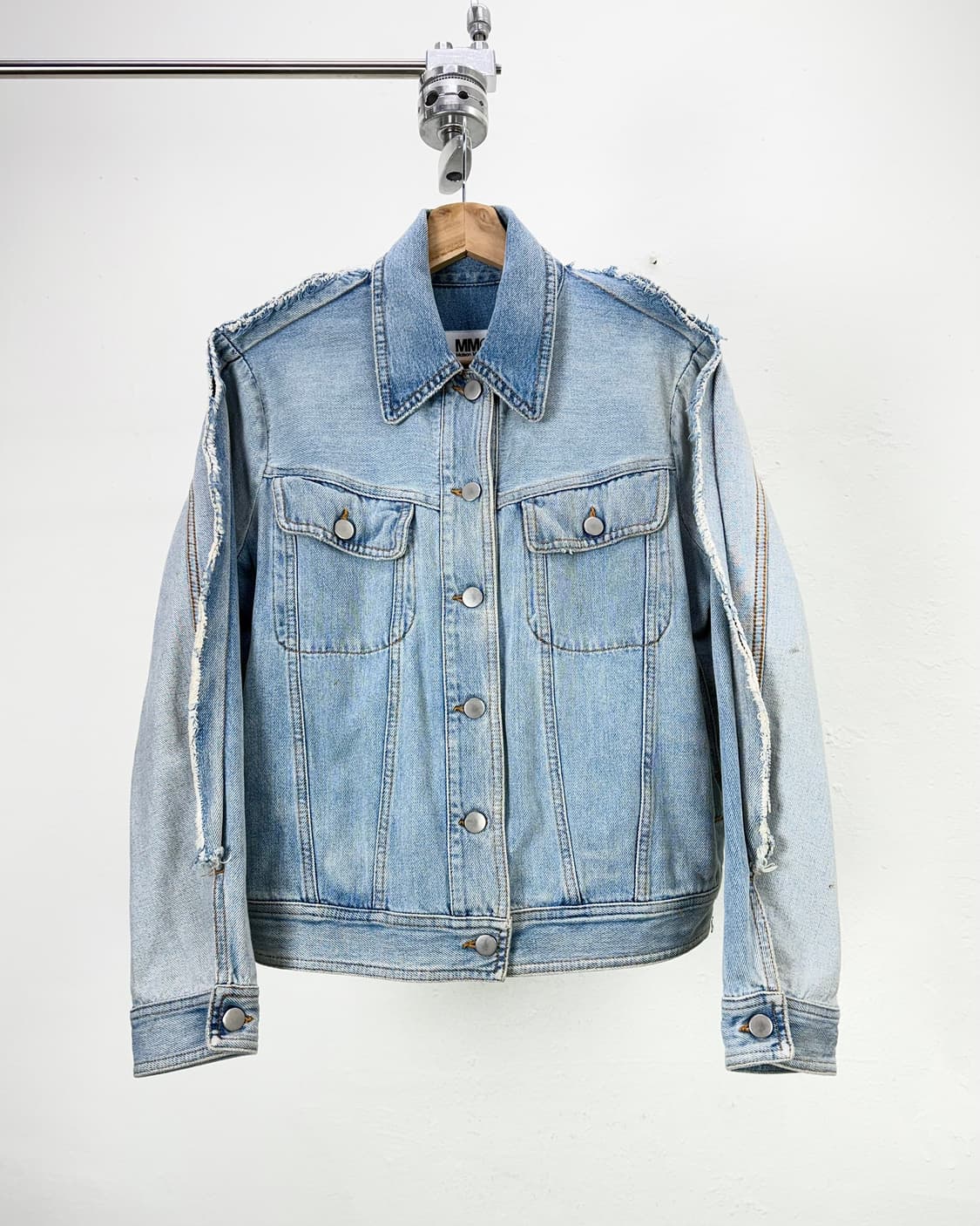 MM6 메종 마르지엘라 라이트블루 커팅 리메이크 데님 자켓 상품이미지1